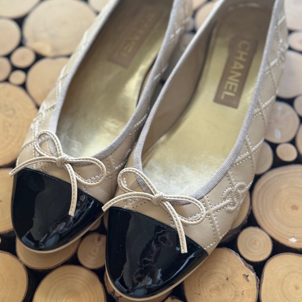 Chanel Interlocking CC Logo Lambskin Ballet Flats, Size: US 9.5 | FR 39.5
